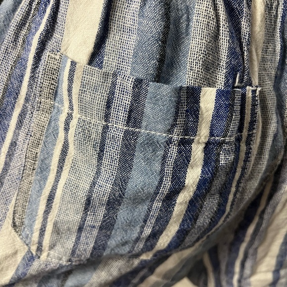 Briggs Women's Linen Blend Pull-On Shorts Medium Blue Stripe Wide Waist Band NWT - Picture 4 of 12
